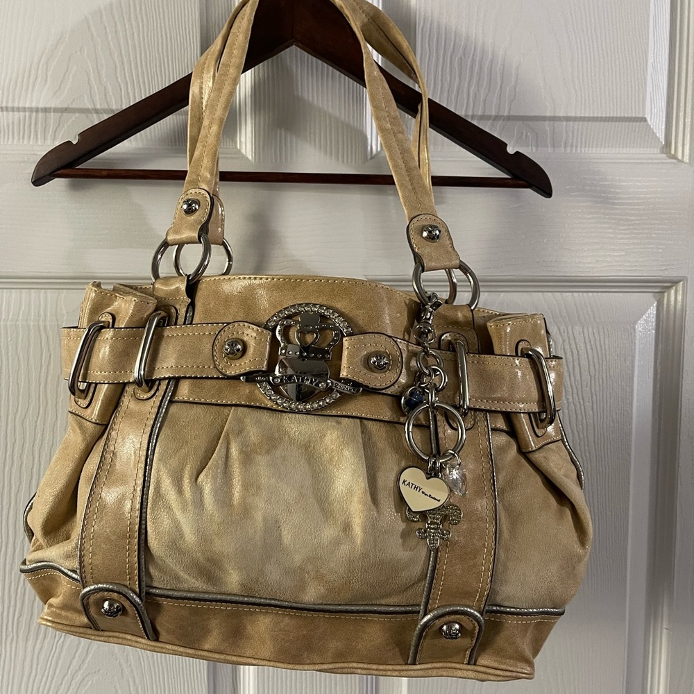 KATHY VAN ZEELAND BAG WITH BEAUTIFUL CHARM.